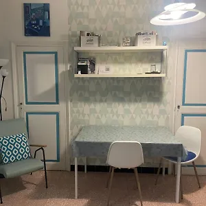 Welcome In The Cozy Blue Nest Pedestrian Appartamento
